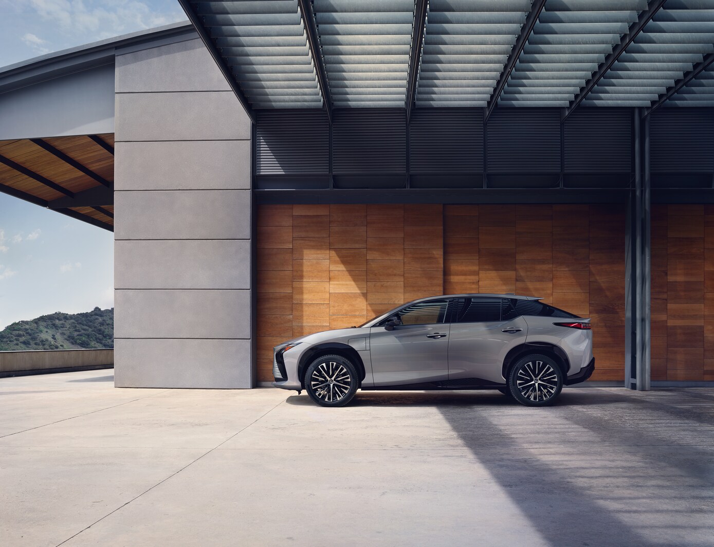 2025 Lexus RZ profile view