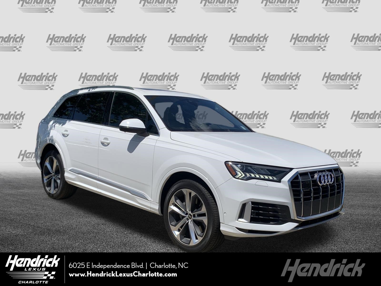 2023 Audi Q7 55 Premium Plus quattro Tiptronic's photo