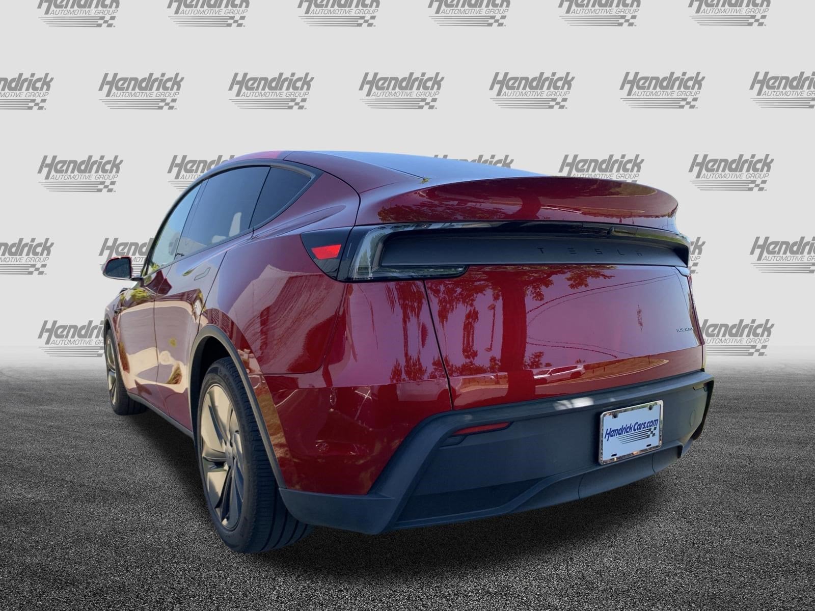 2026 Tesla Model Y Premium photo 5