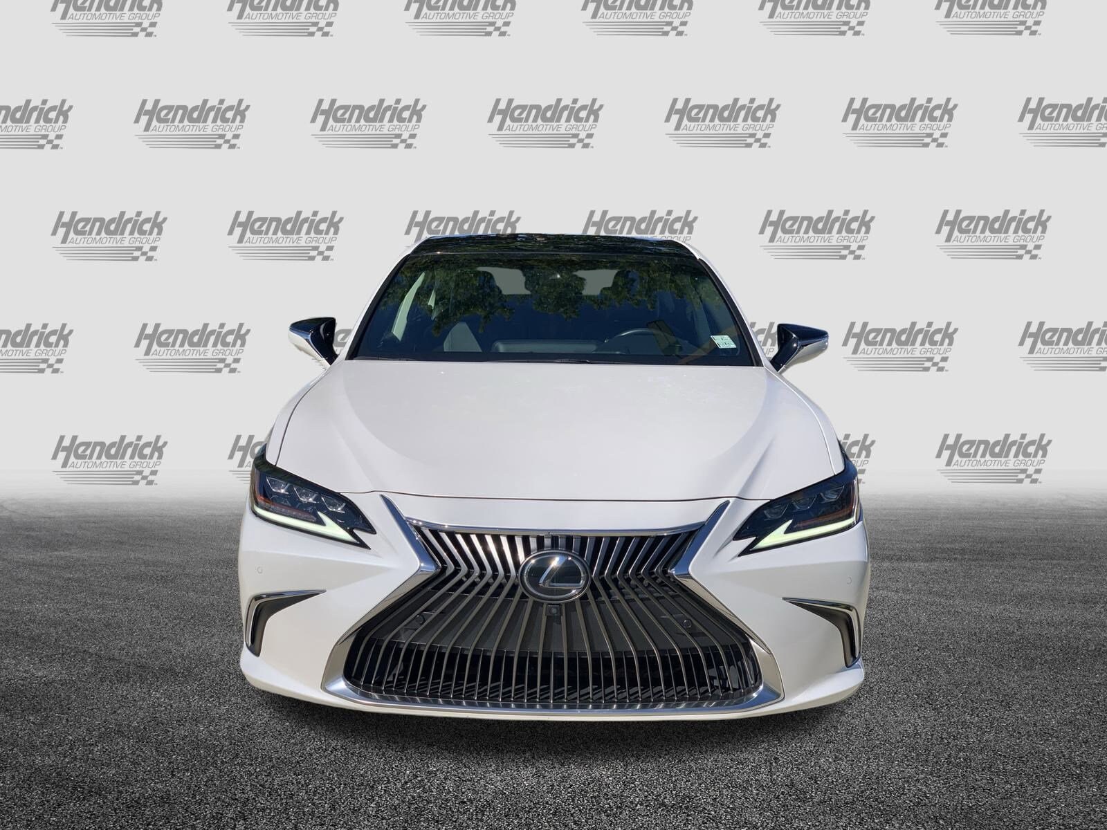 2019 Lexus ES 350 Ultra Luxury photo 3
