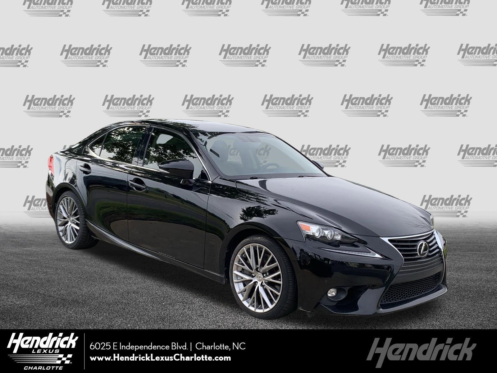 2016 Lexus IS 350 200t's photo
