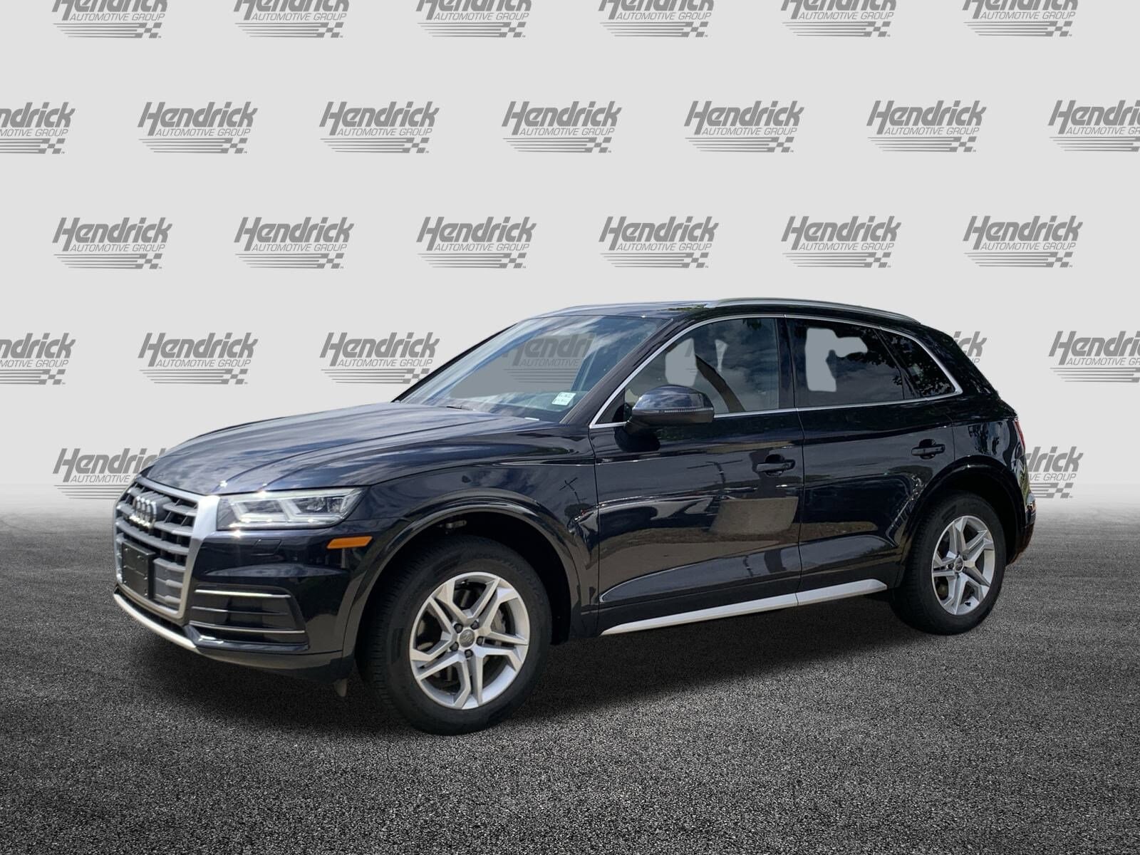 2018 Audi Q5 Premium Plus photo 2