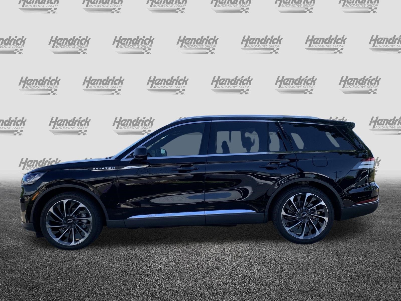 2025 Lincoln Aviator Reserve photo 4
