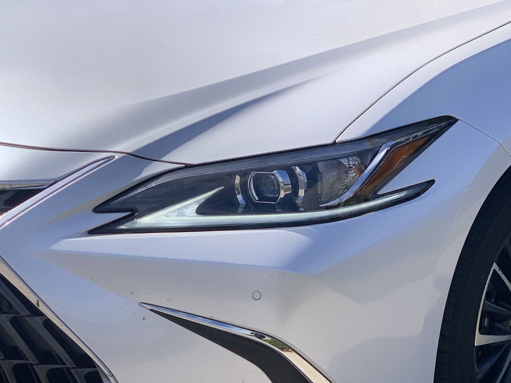 Certified 2024 Lexus ES 300h 300h Sedan