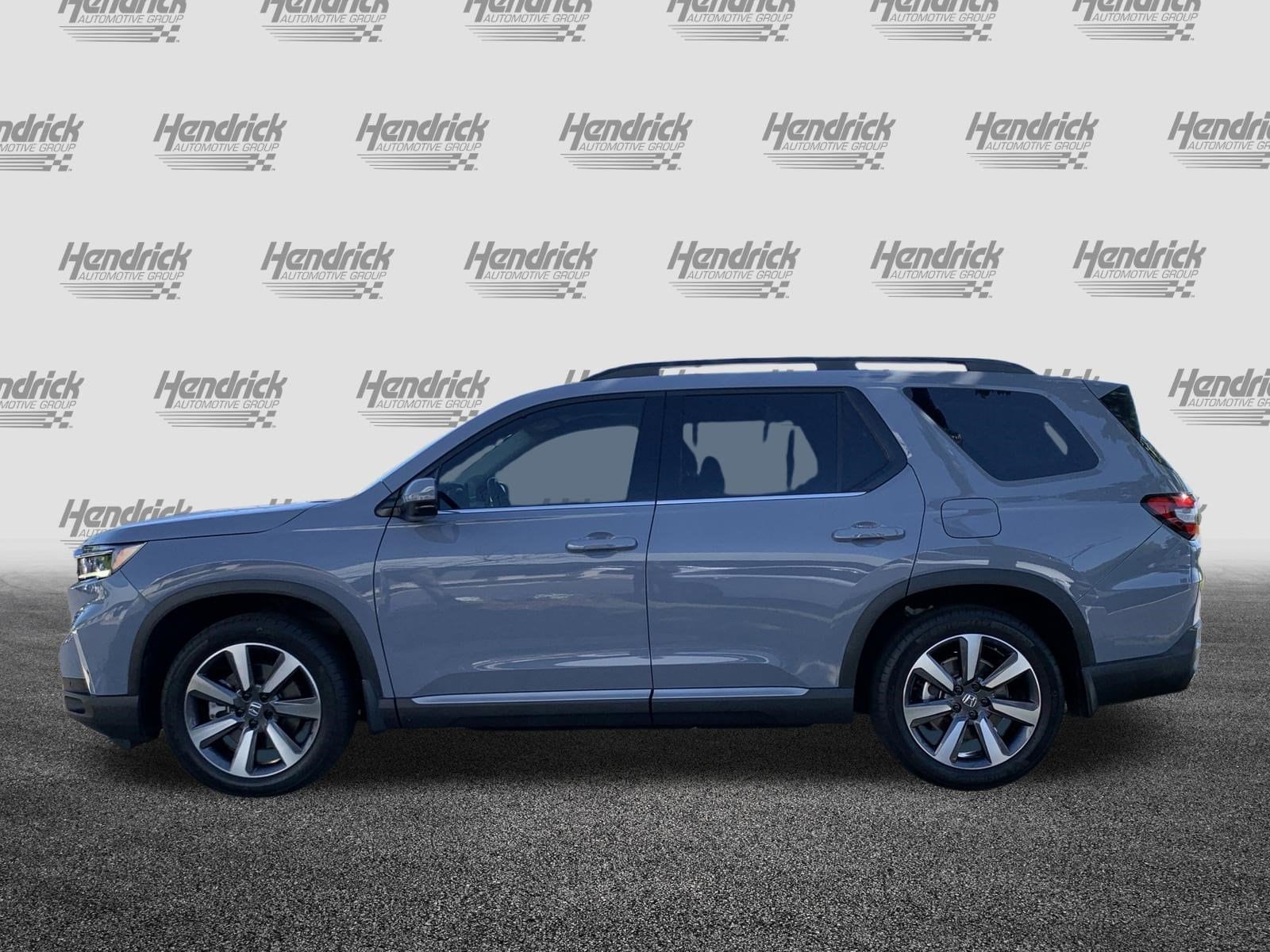 2025 Honda Pilot Touring photo 4