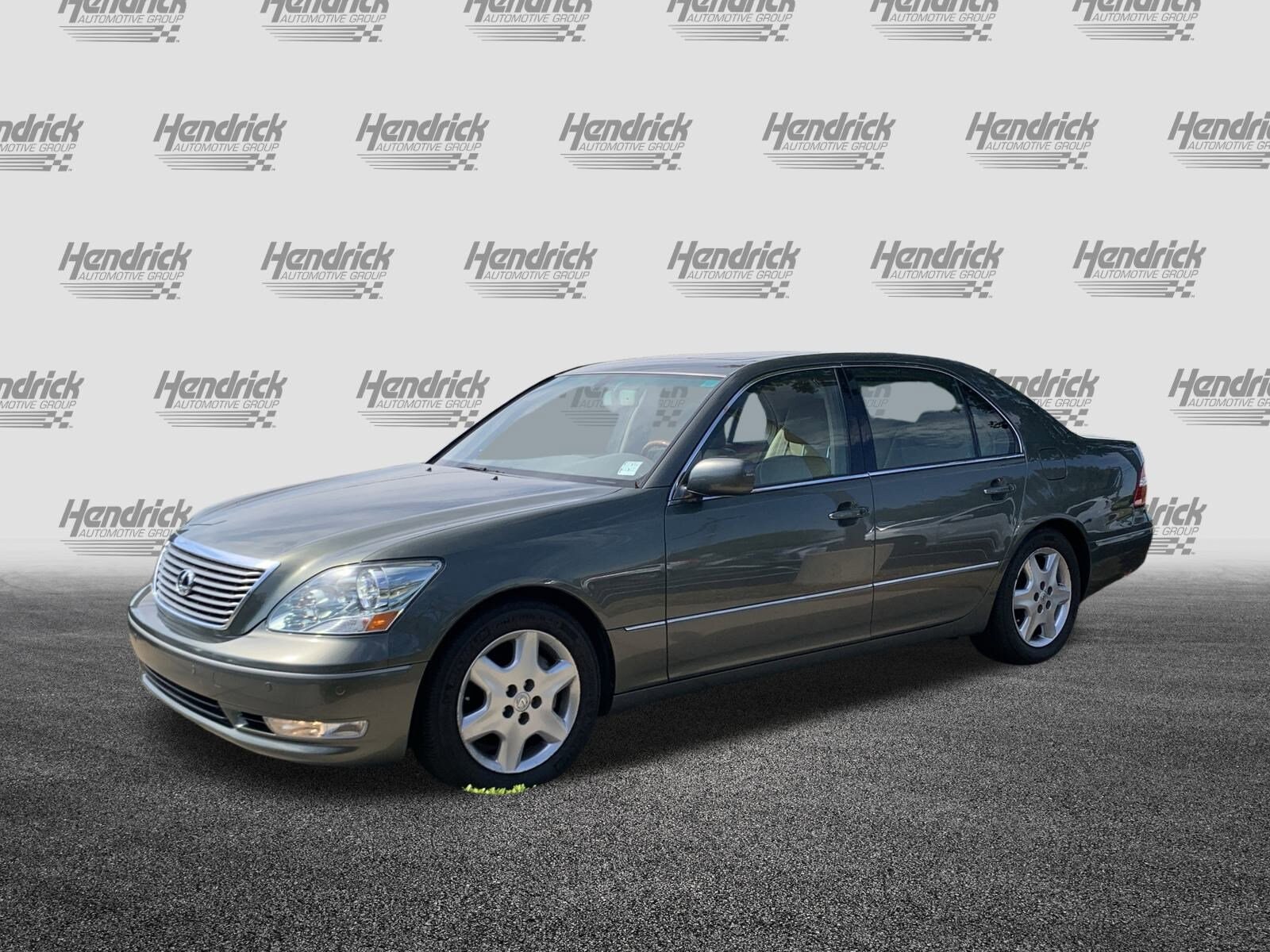 2004 Lexus LS 430 photo 3
