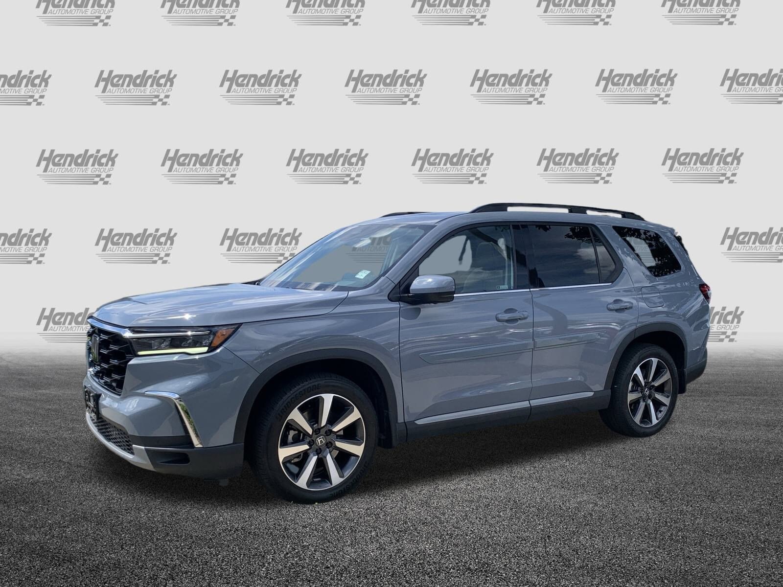 2023 Honda Pilot Elite photo 2