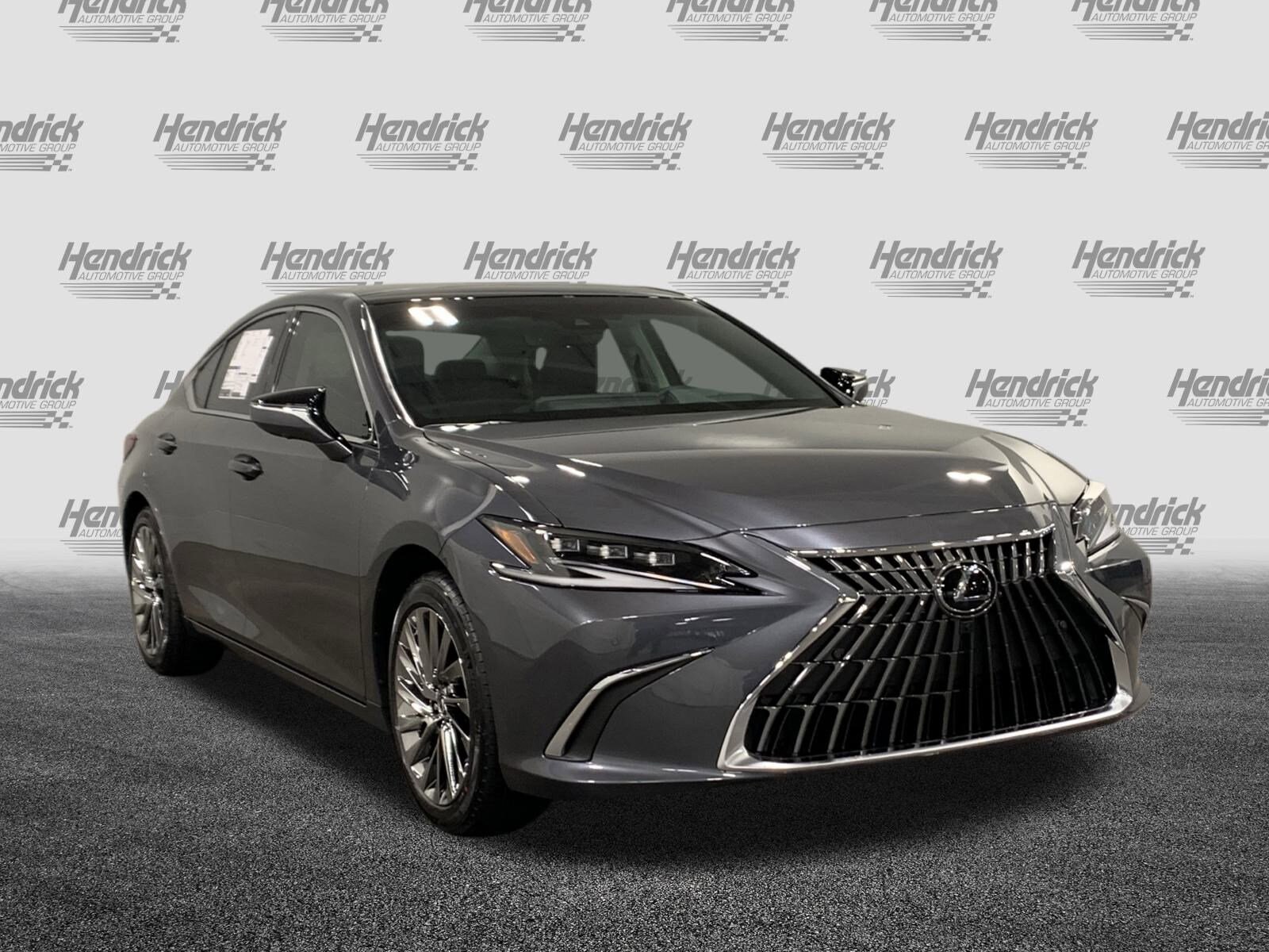 2025 Lexus ES 350 Ultra Luxury photo 2