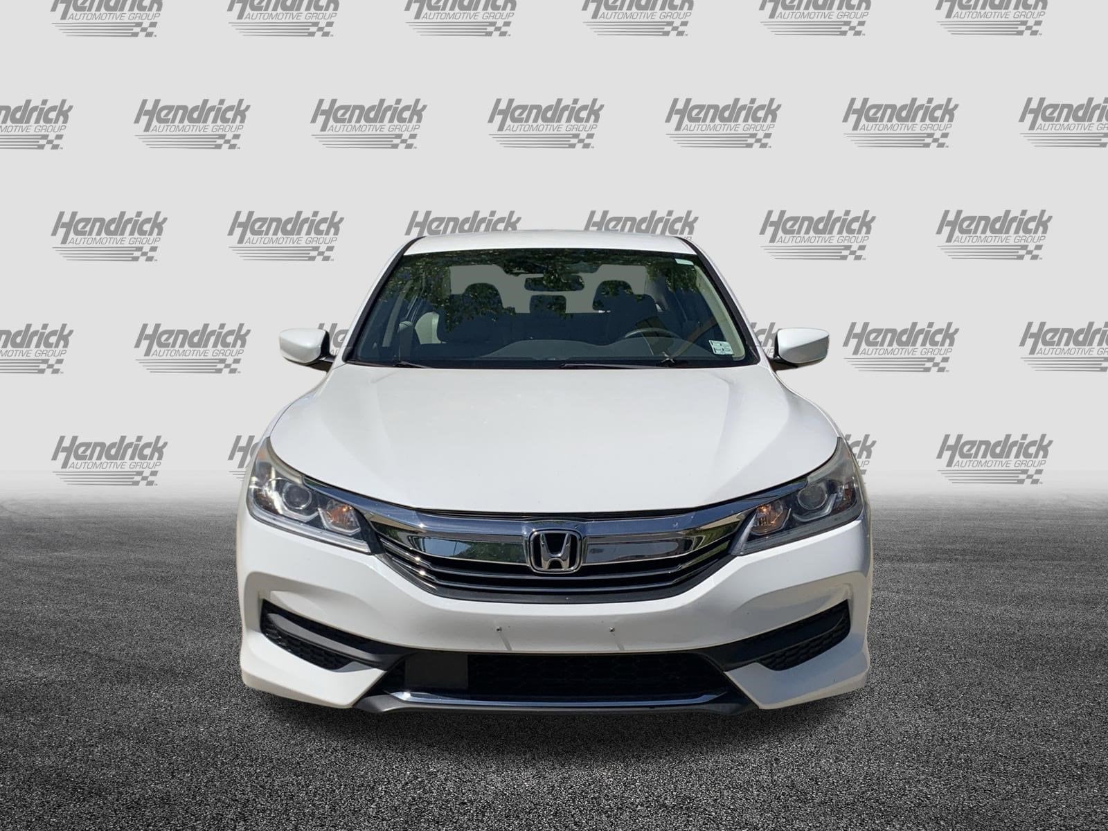 2017 Honda Accord Sedan LX photo 2
