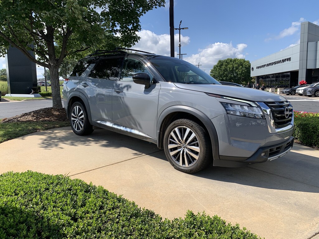 Used 2022 Nissan Pathfinder Platinum SUV