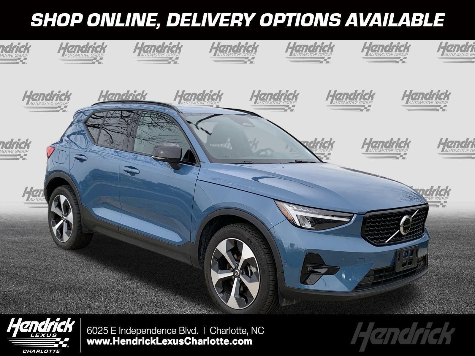 2025 Volvo XC40 Plus's photo