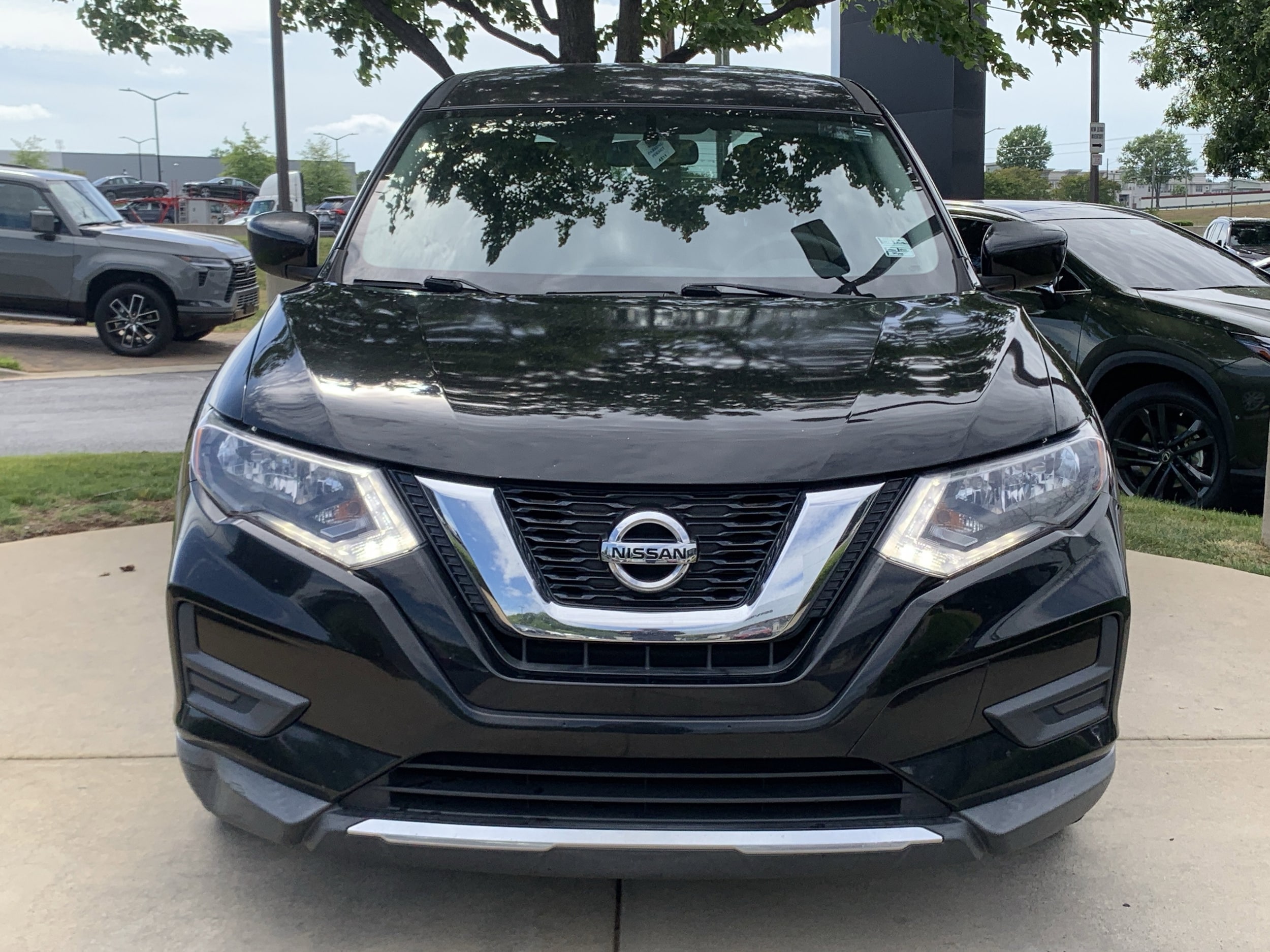 2017 Nissan Rogue S photo 3