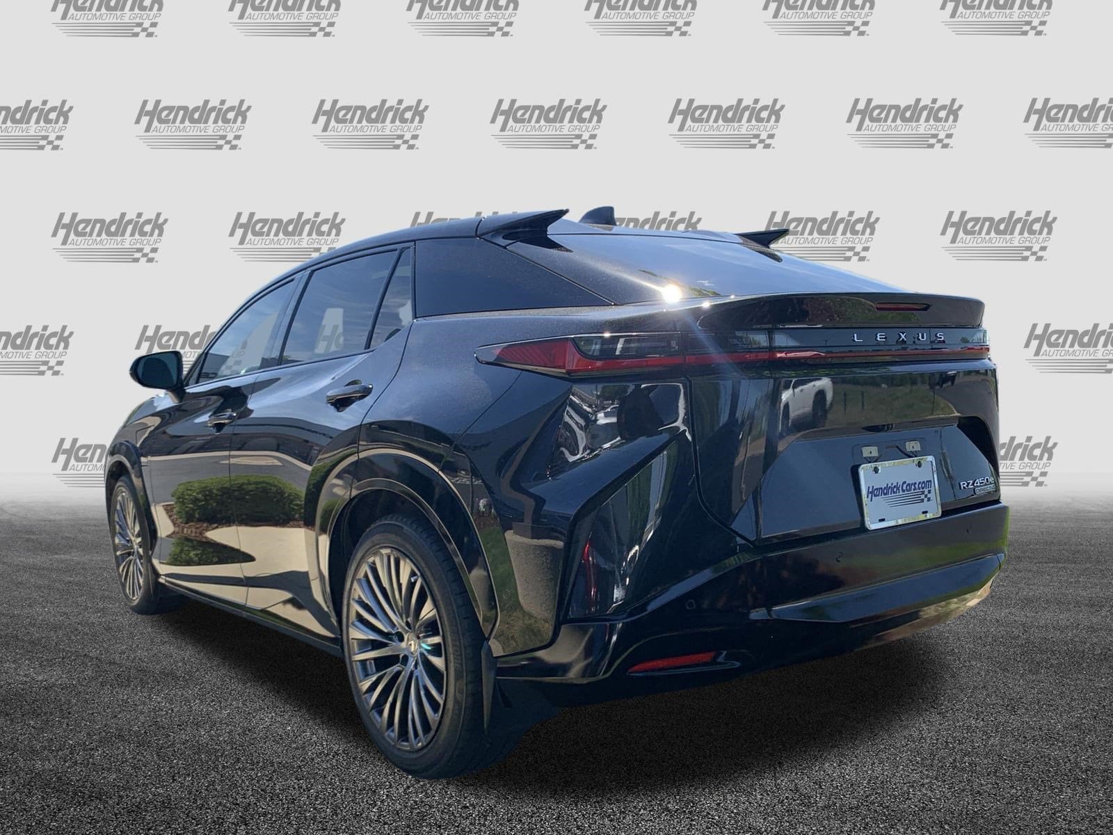 2023 LEXUS RZ 450e 450e Luxury photo 6