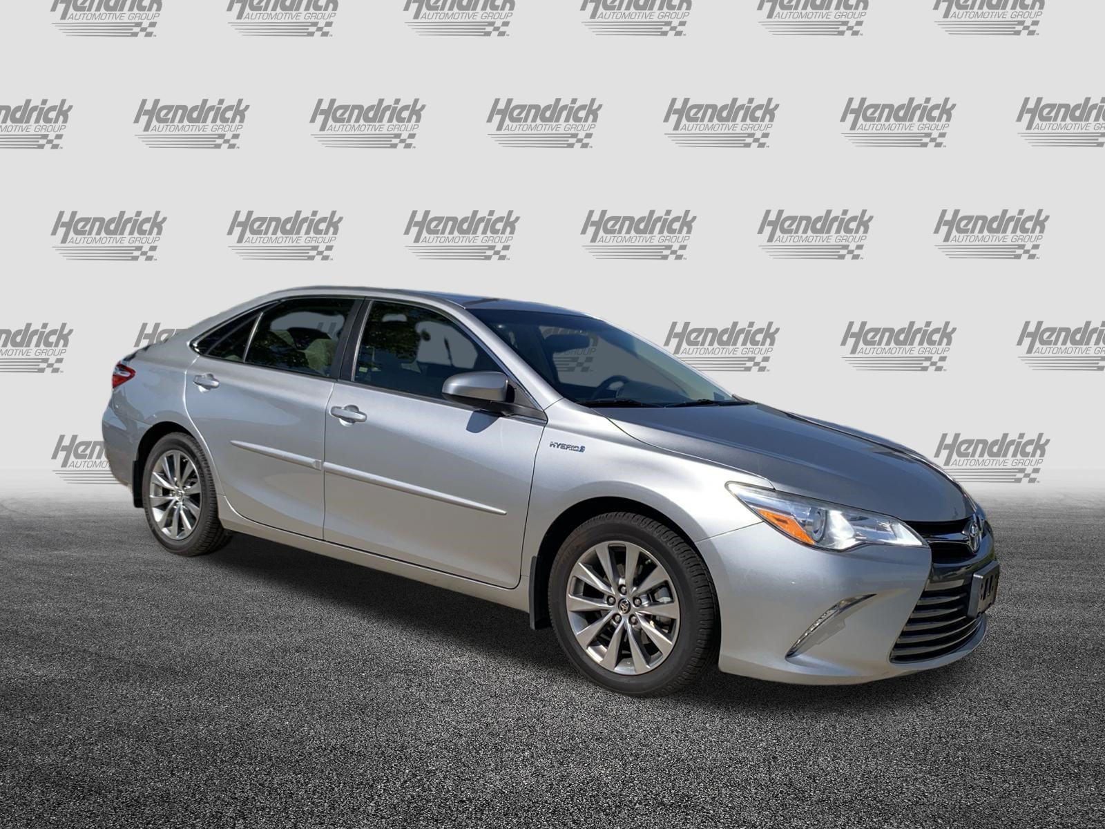 Used 2015 Toyota Camry Hybrid XLE Sedan