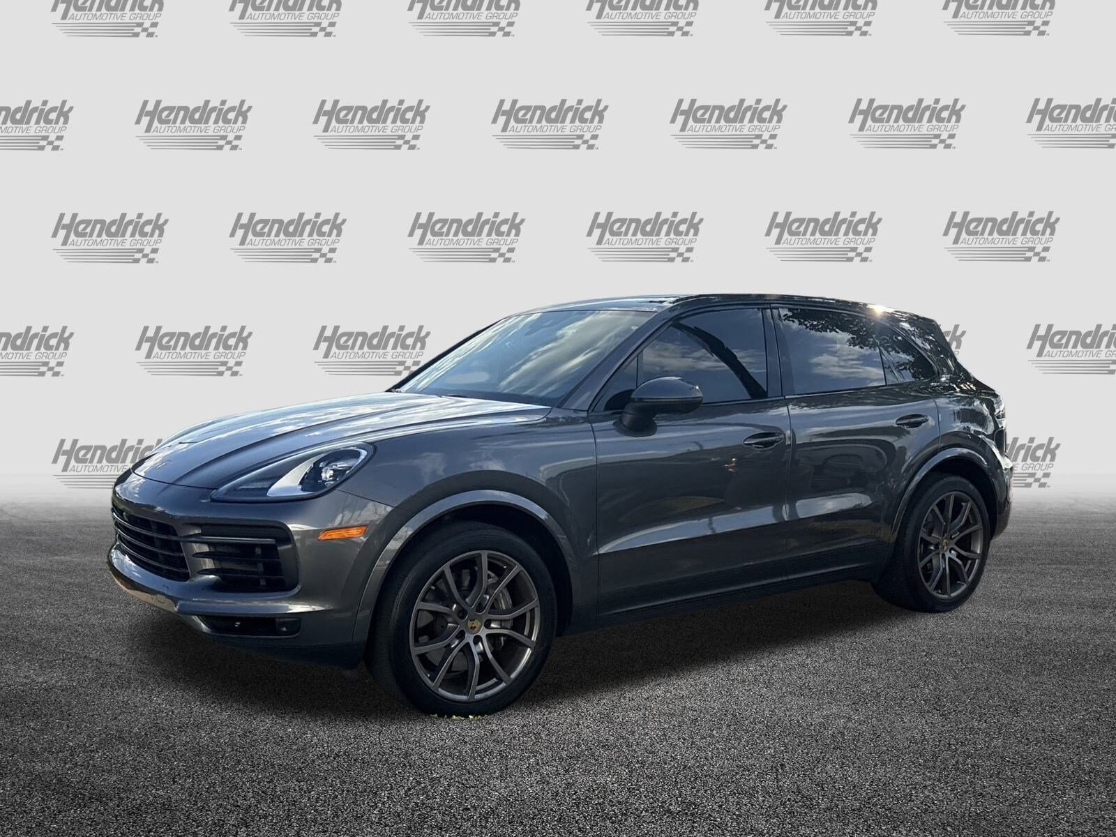 2023 Porsche Cayenne Platinum Edition photo 4