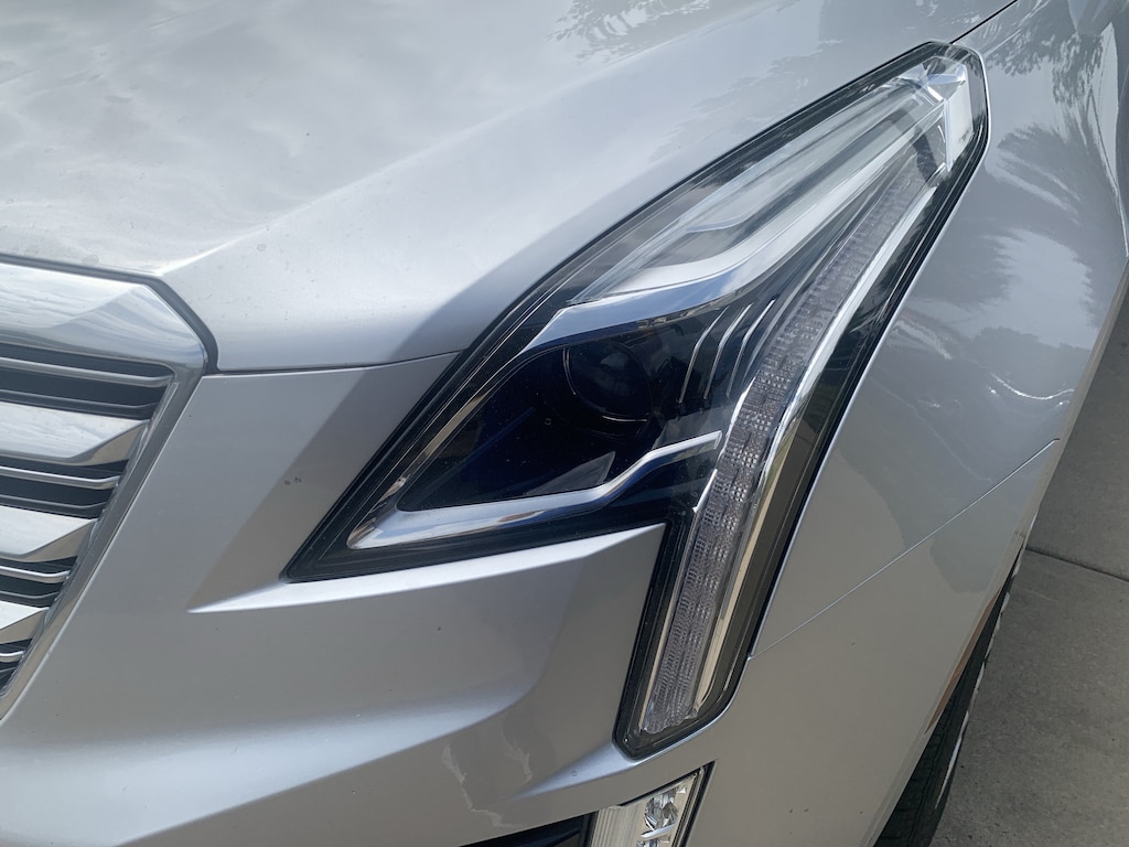 Used 2018 CADILLAC XT5 Premium Luxury FWD SUV