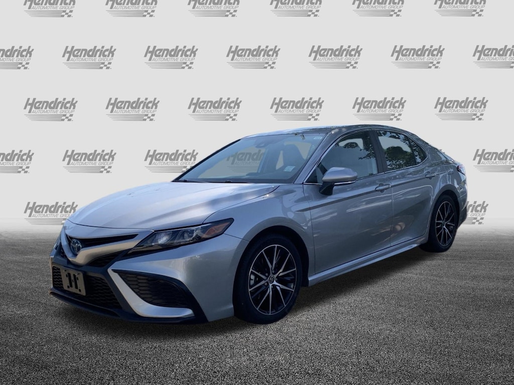 Used 2023 Toyota Camry Hybrid SE Sedan