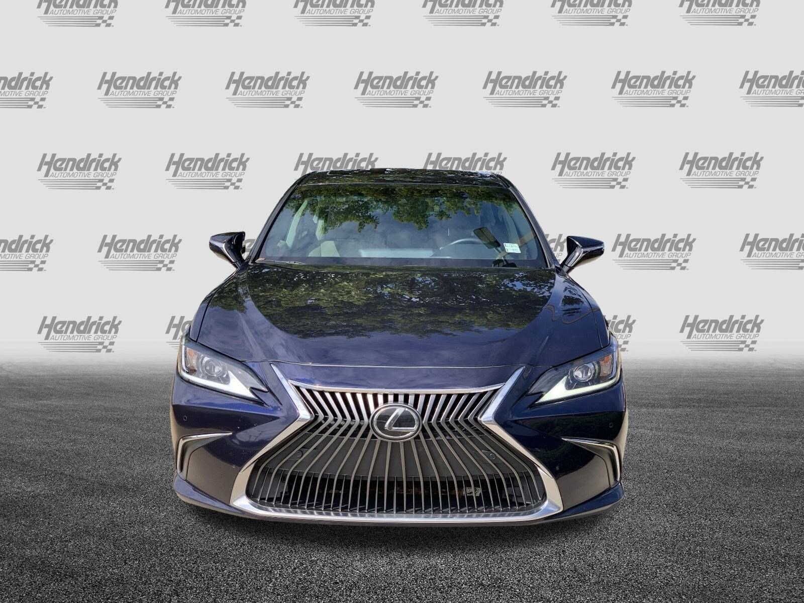 2019 Lexus ES 350 photo 2