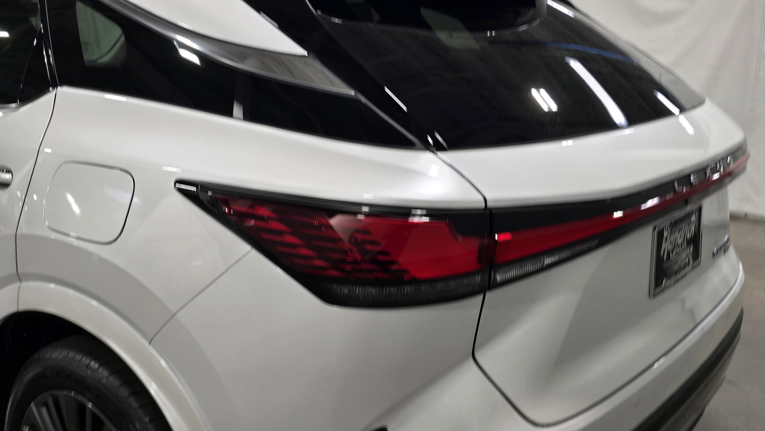 2026 Lexus RX 350h Luxury photo 4