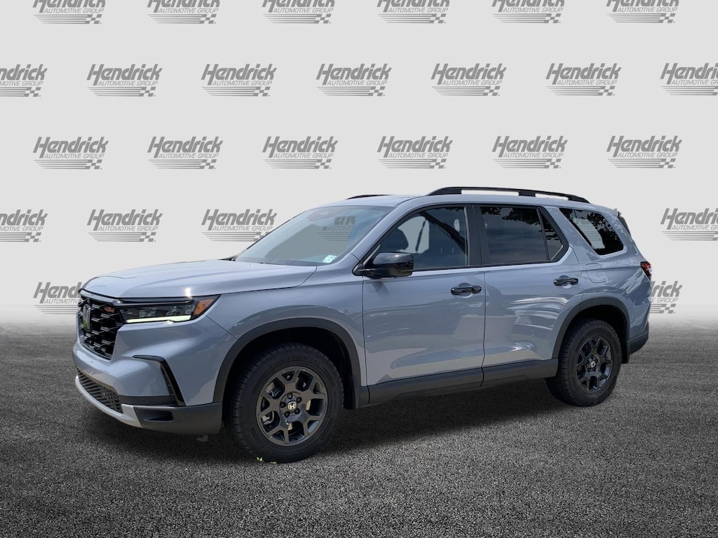 Used 2025 Honda Pilot TrailSport SUV