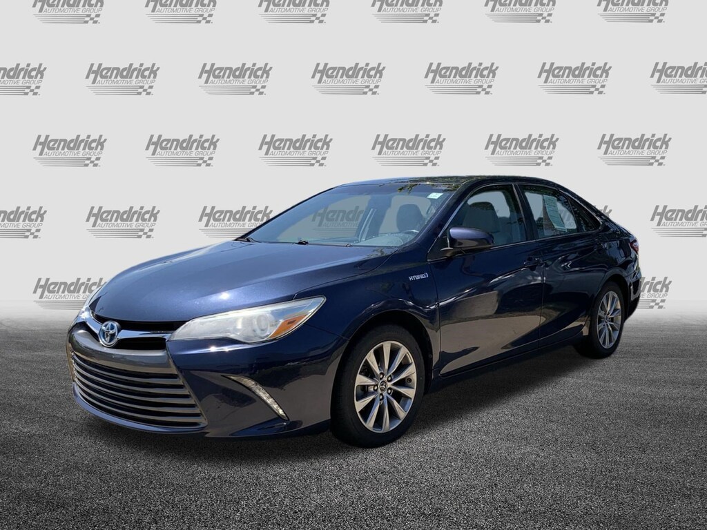 Used 2015 Toyota Camry Hybrid XLE Sedan