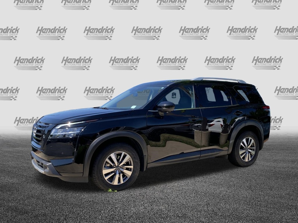 Used 2022 Nissan Pathfinder SL SUV