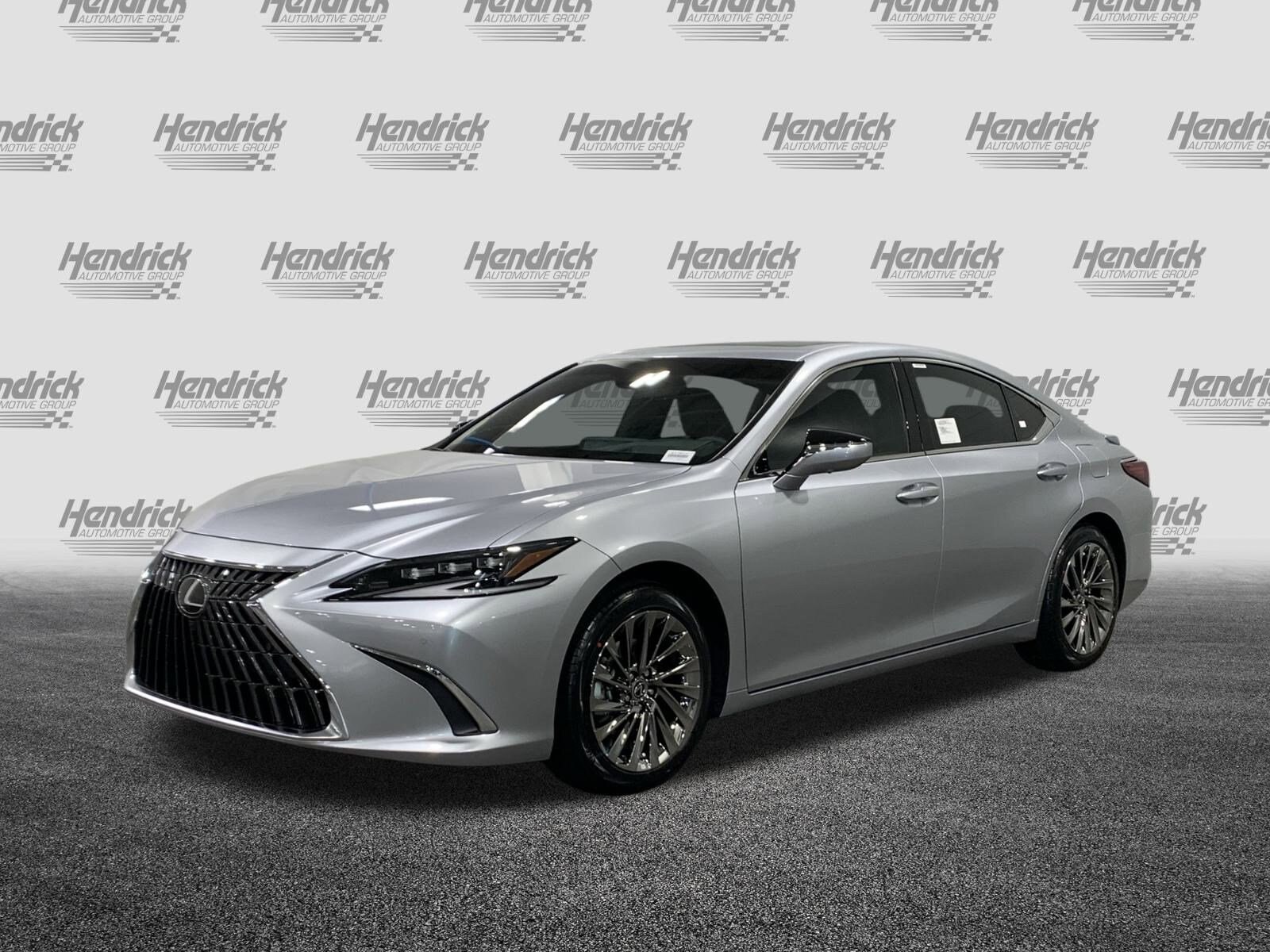 2025 Lexus ES 300h Ultra Luxury photo 2