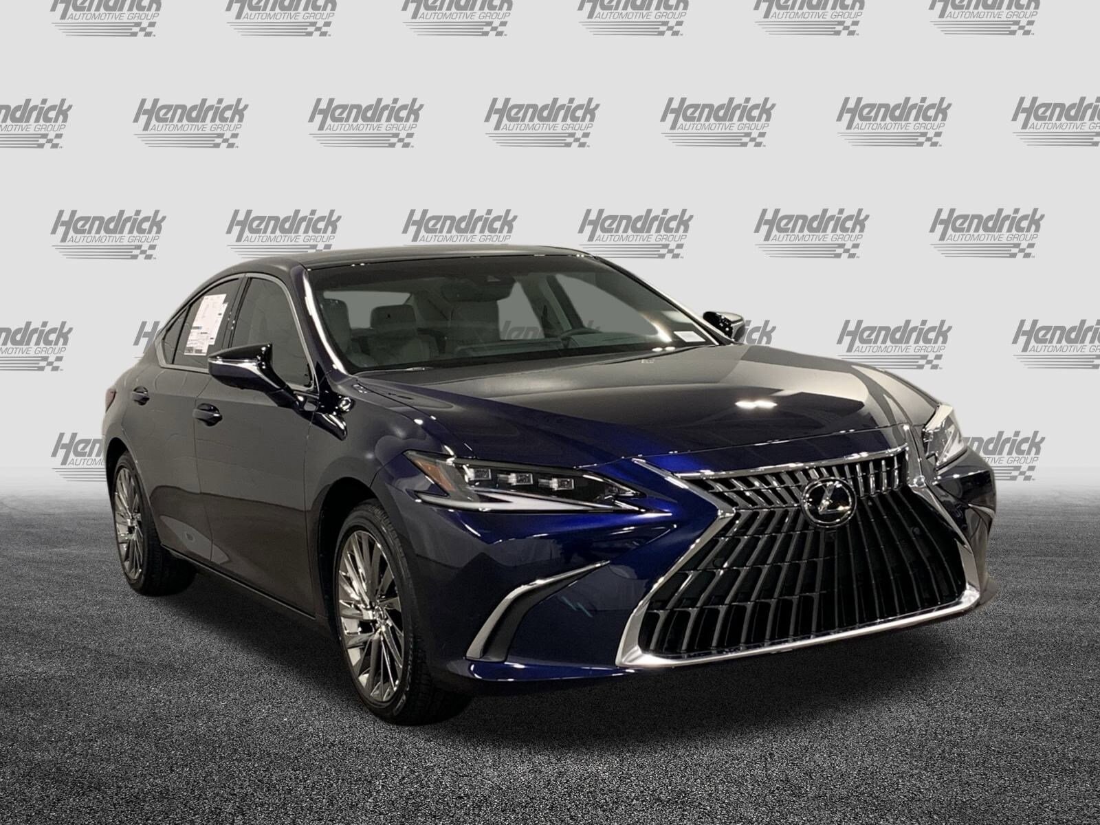2025 Lexus ES 350 Ultra Luxury photo 2