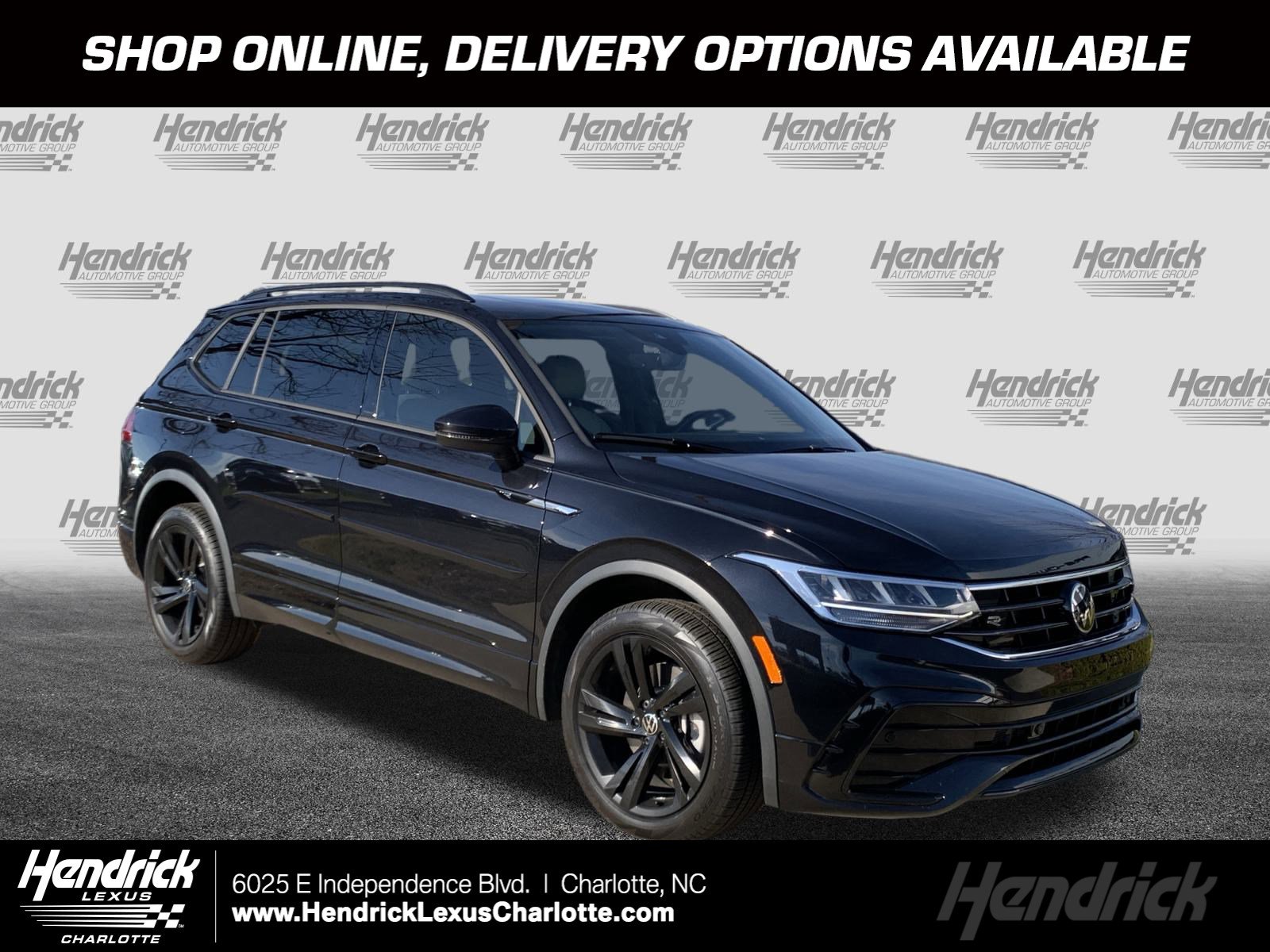 2024 Volkswagen Tiguan SE R-LINE BLACK's photo