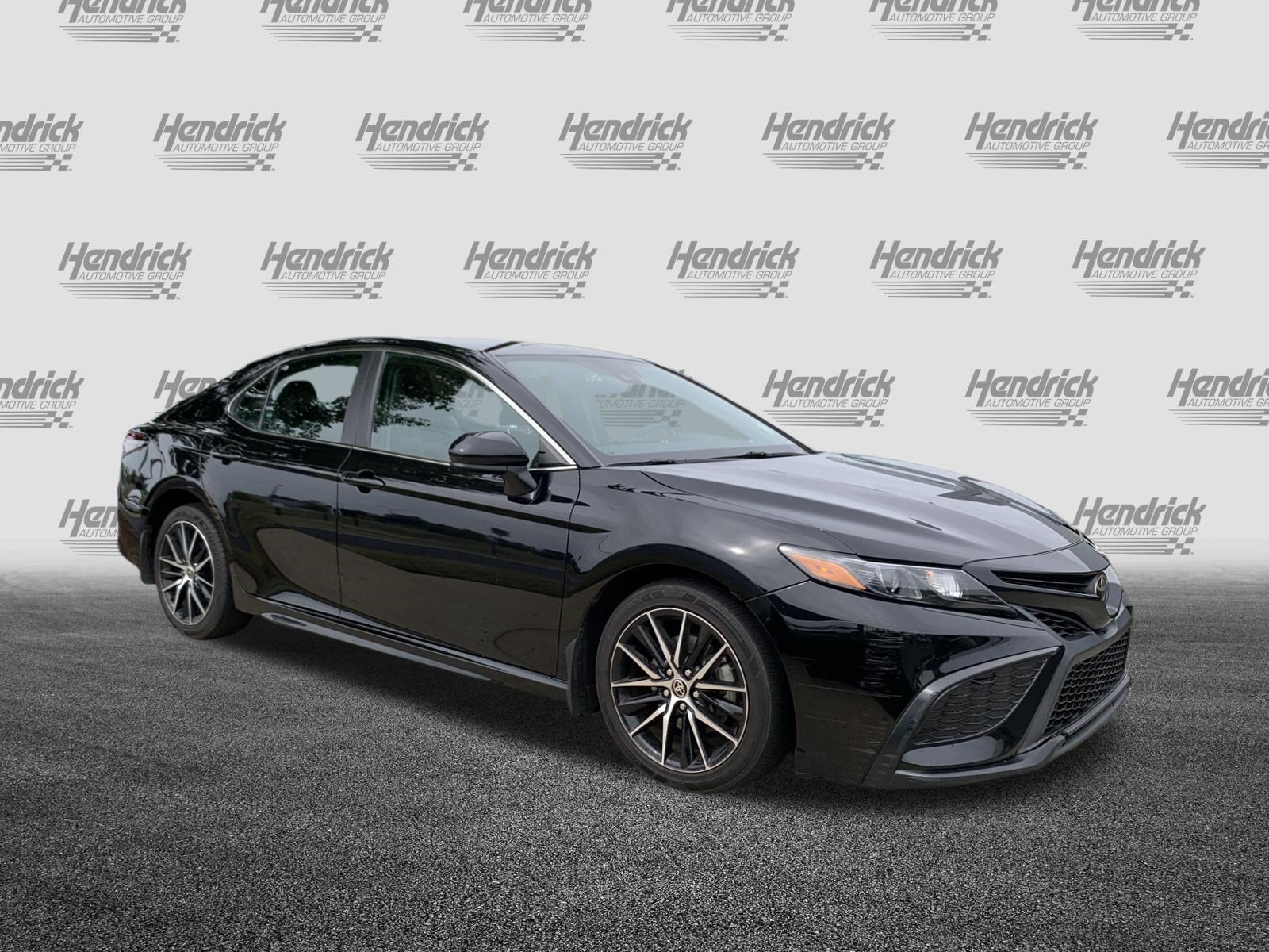 2021 Toyota Camry SE Sedan