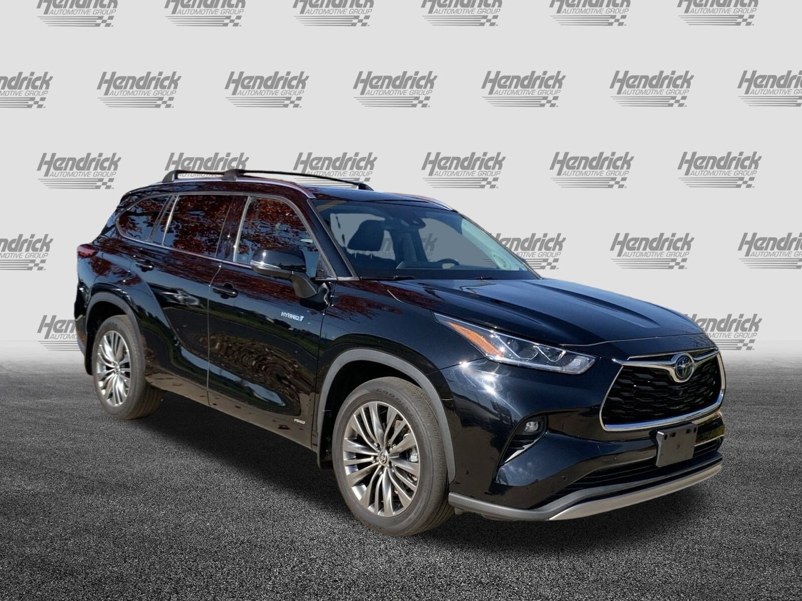 2020 Toyota Highlander Hybrid Platinum photo 2