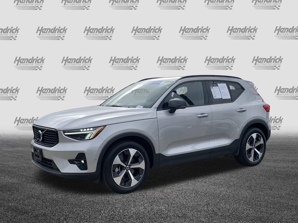 Used 2025 Volvo XC40 Plus Dark Theme SUV