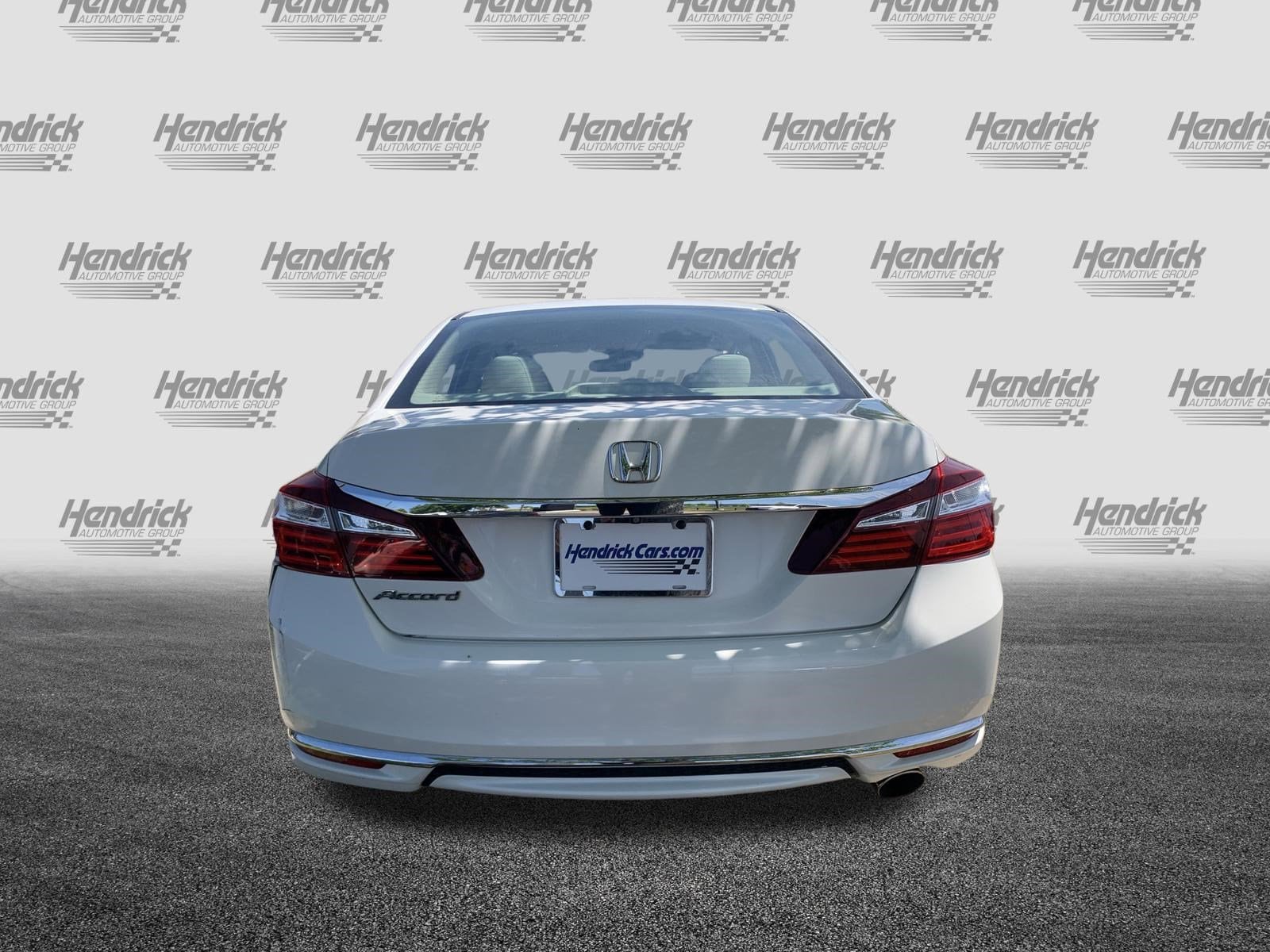 2017 Honda Accord Sedan LX photo 6