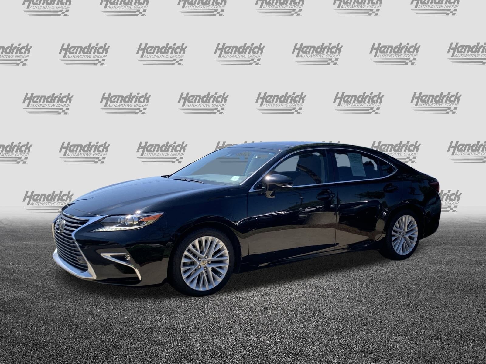 2017 Lexus ES 350 photo 2