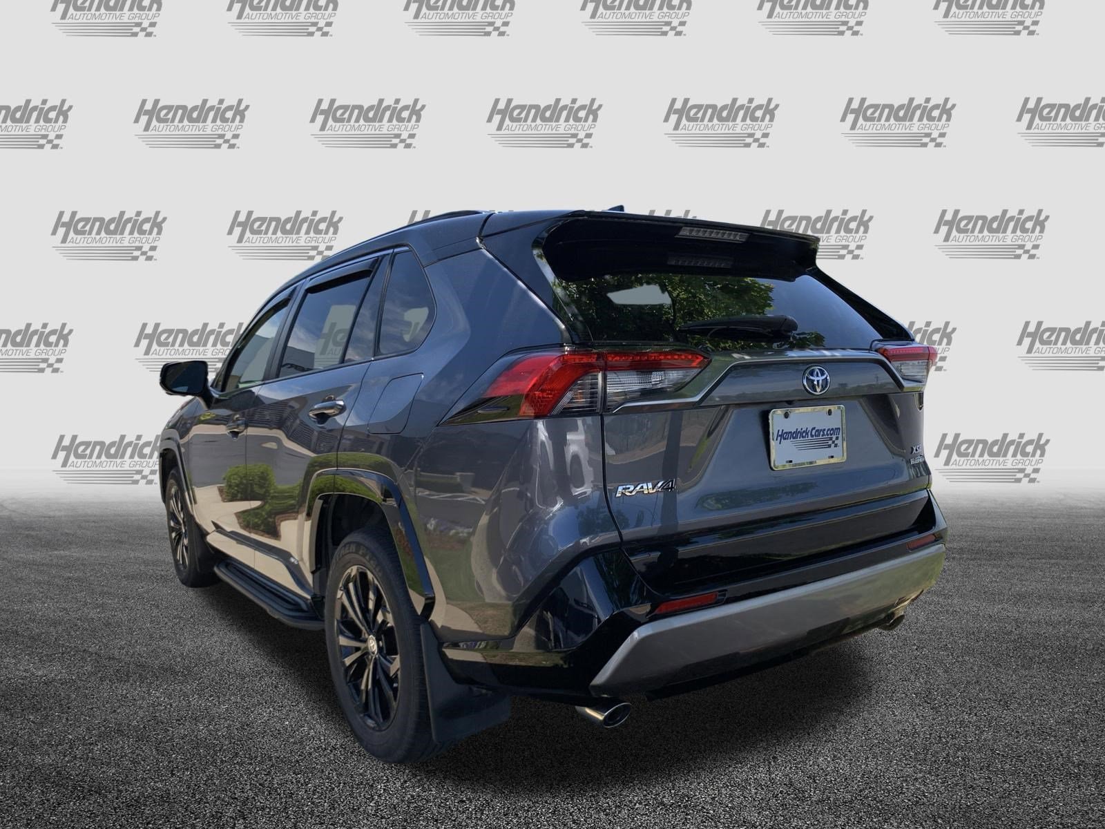 2022 Toyota RAV4 Hybrid XSE photo 5