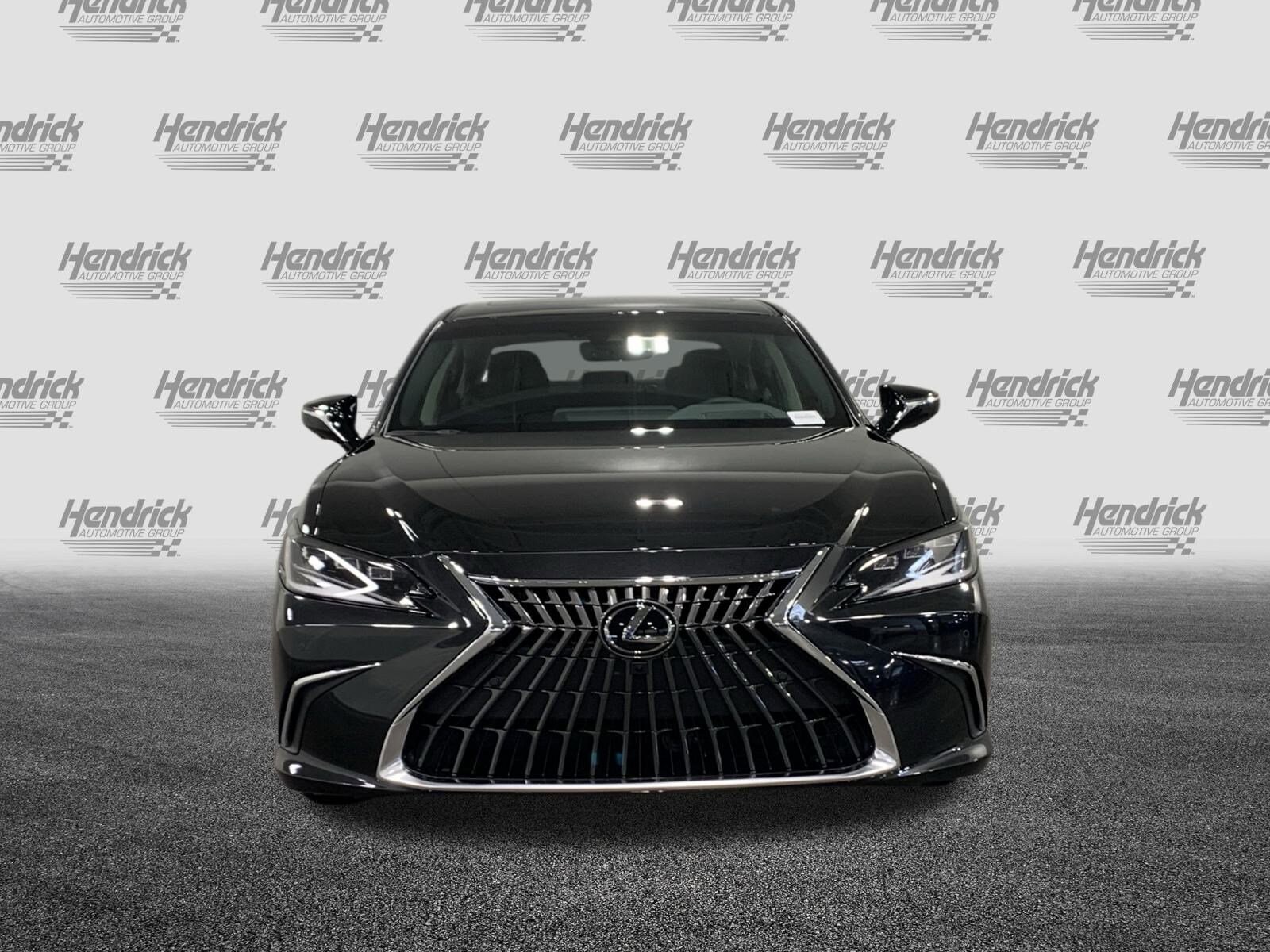 2025 Lexus ES 300h Ultra Luxury photo 3