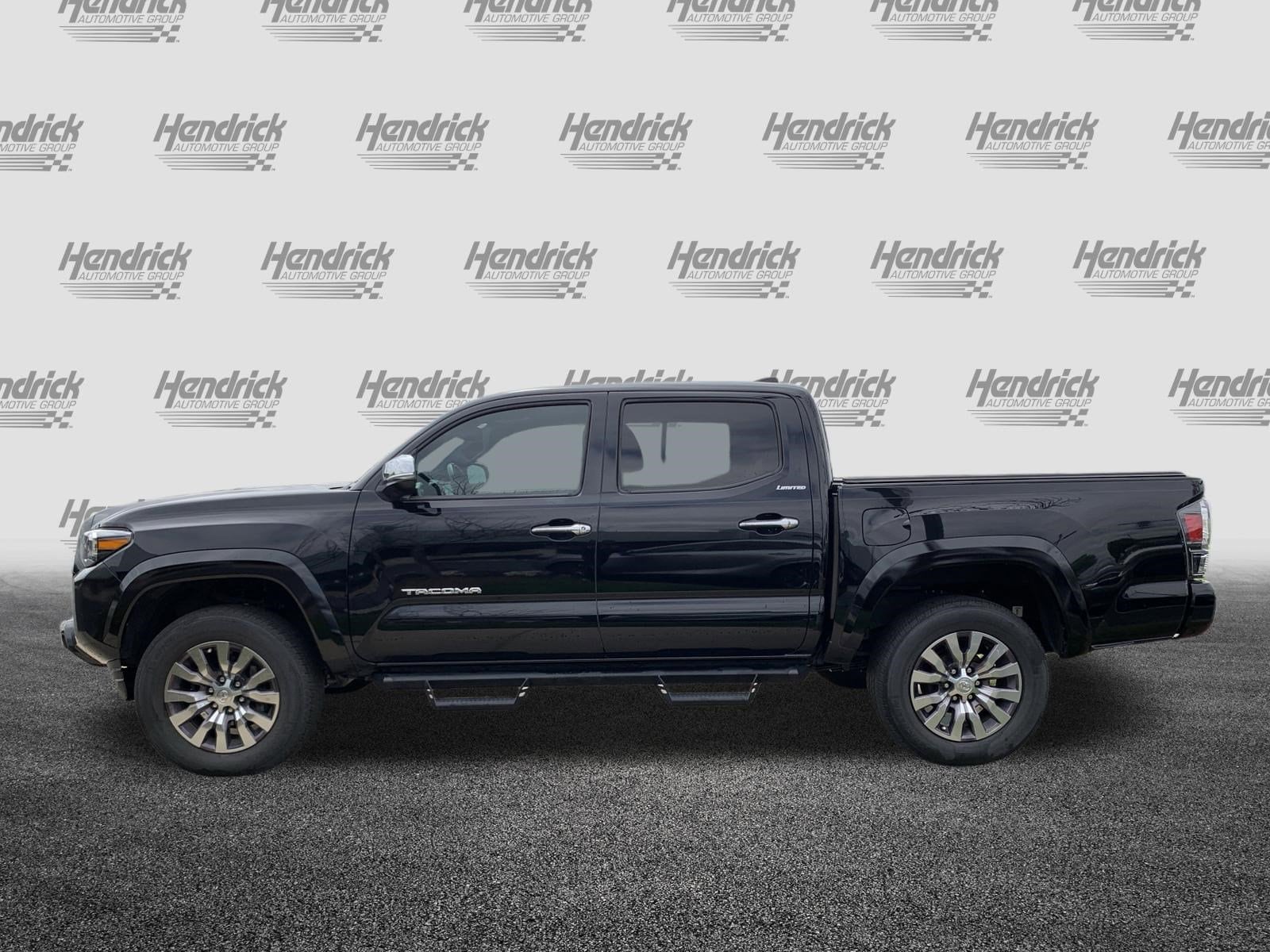 2021 Toyota Tacoma 4WD Limited photo 4