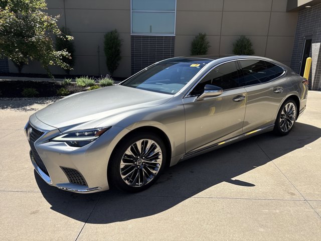 2021 LEXUS LS LS 500 photo 2