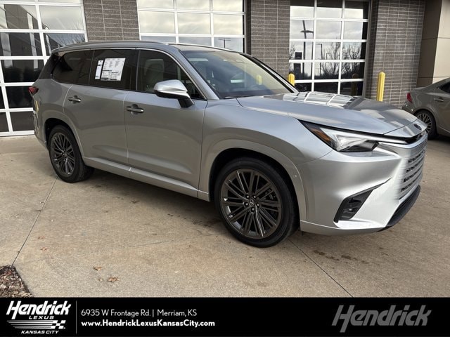 2026 Lexus TX Luxury's photo