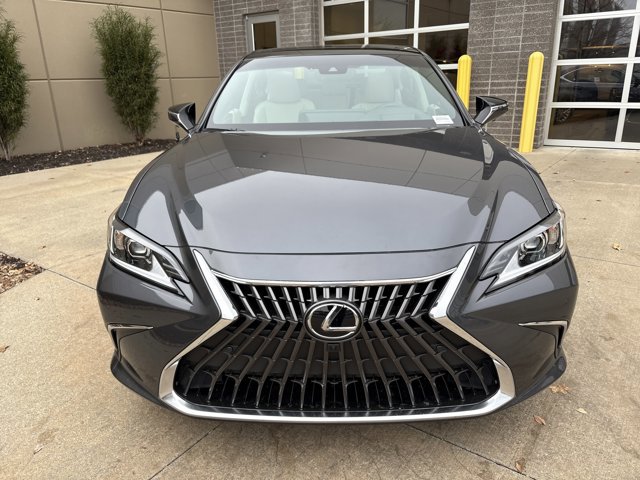 2025 Lexus ES 350 Luxury photo 3