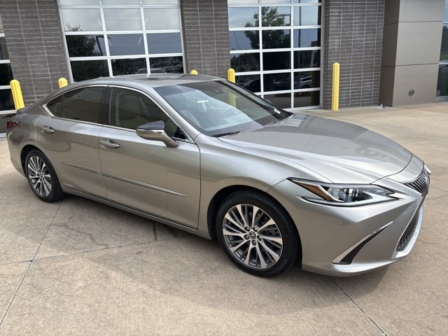 Used 2021 Lexus ES Hybrid 300h with VIN 58ADA1C15MU002340 for sale in Kansas City