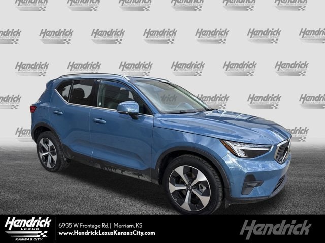 2025 Volvo XC40 Plus's photo