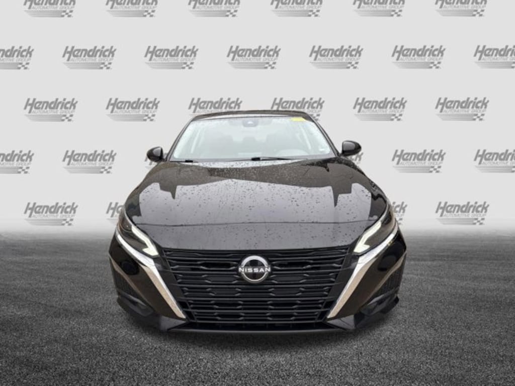 Used 2023 Nissan Altima 2.5 SV Sedan