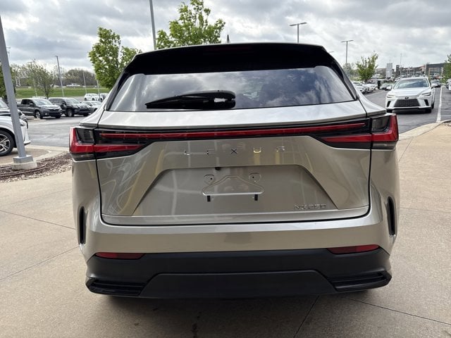 2024 LEXUS NX 250 photo 3