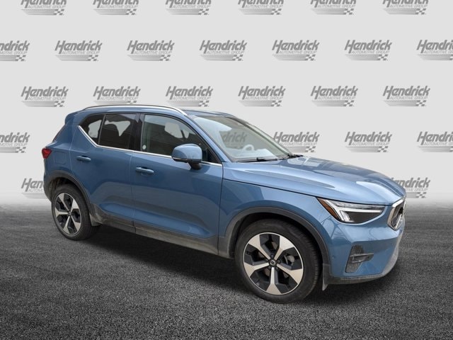 Used 2025 Volvo XC40 Plus with VIN YV4L12UE9S2585256 for sale in Kansas City