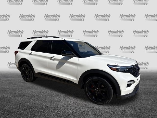 Used 2023 Ford Explorer ST with VIN 1FM5K8GCXPGA74005 for sale in Kansas City