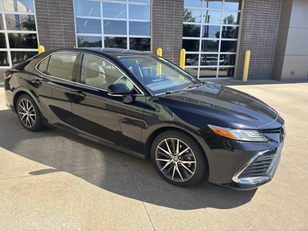 Used 2021 Toyota Camry XLE Sedan