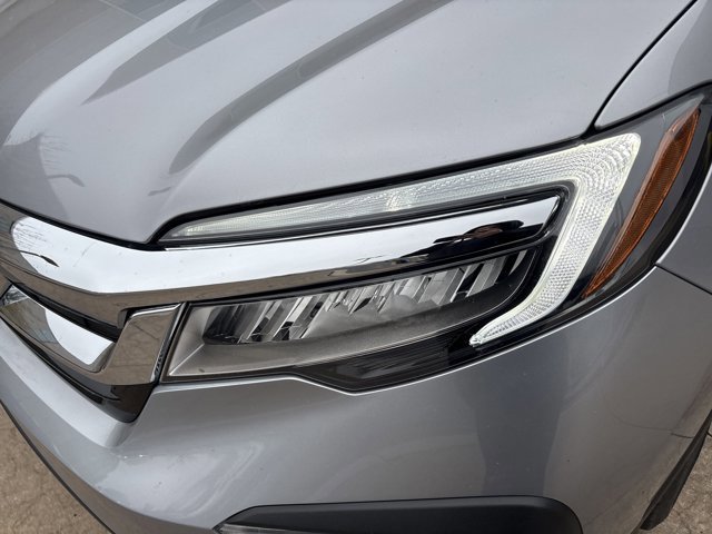 2021 Honda Pilot Touring 8-Passenger photo 4