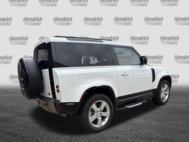 2023 Land Rover Defender X-Dynamic SE photo 3