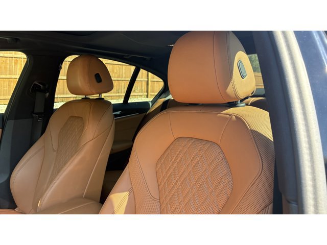 2022 Bmw 530i xDrive photo 2